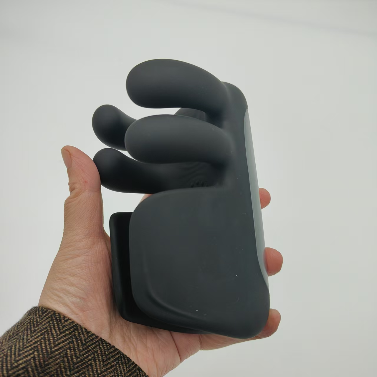 Flapping Gripping Vibrating Silicone Stimulator