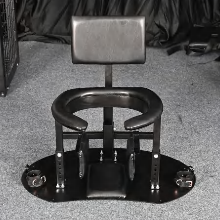 Golden Shower Chair – Enhanced Version - Bondage restraints