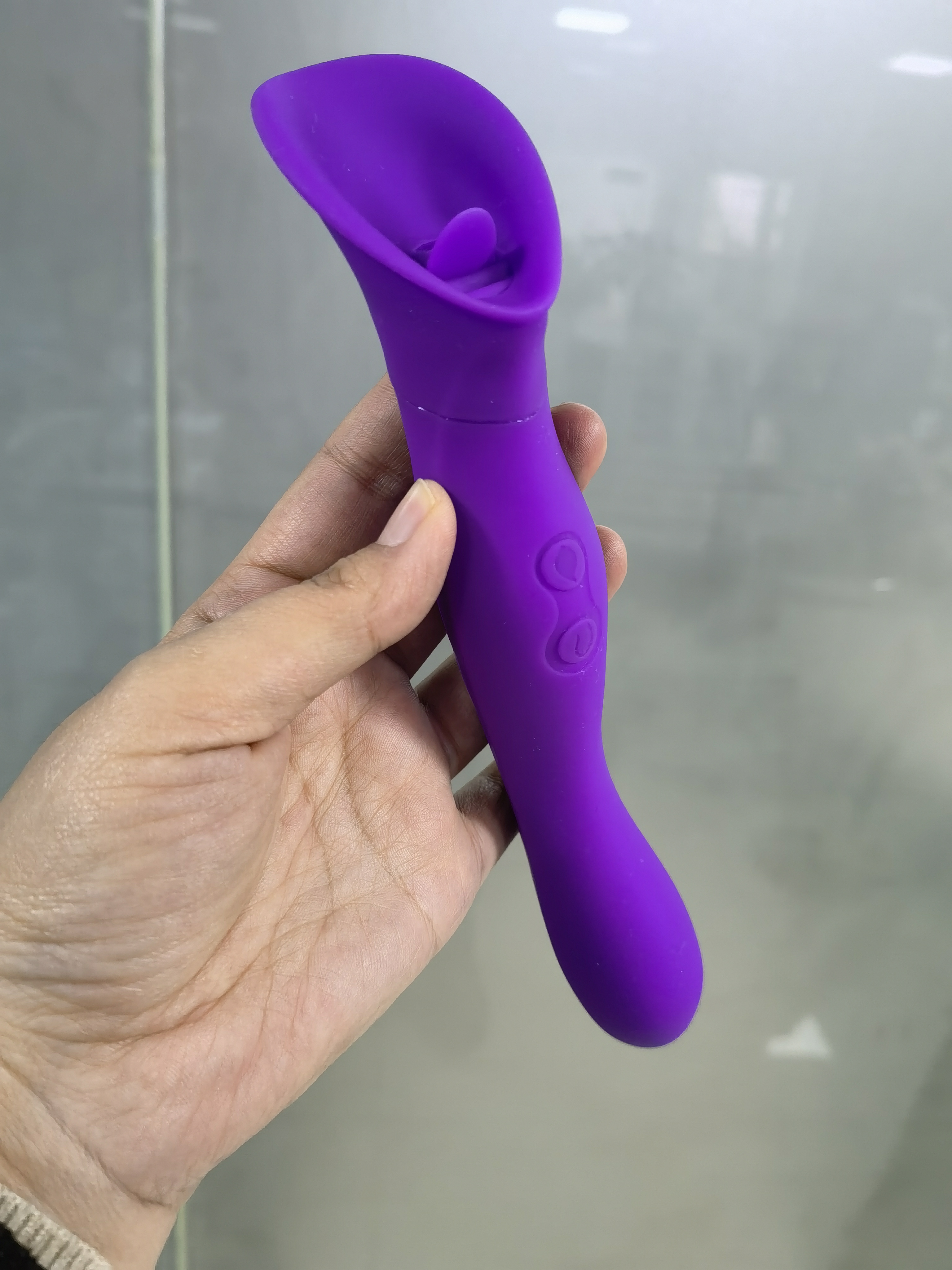 2-in-1 Vibrator with Licking and Vibrating